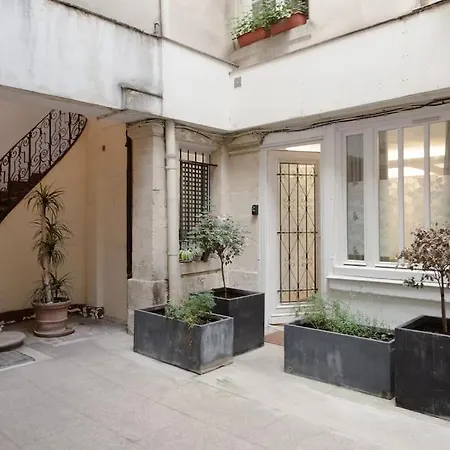 Appartamento Atypical Flat - Place Des Vosges - 4 People Parigi