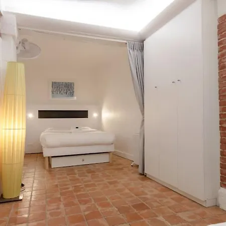 Appartamento Atypical Flat - Place Des Vosges - 4 People Parigi