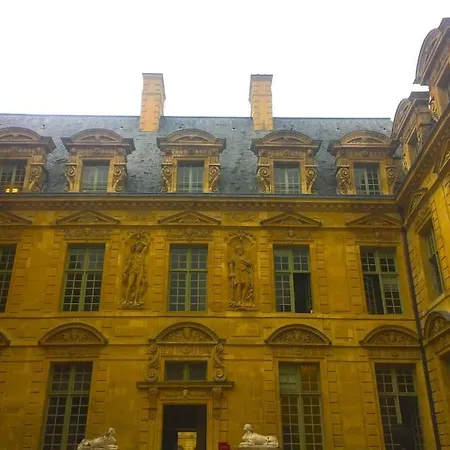 Appartamento Atypical Flat - Place Des Vosges - 4 People